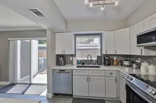 2011 S Carolina Ave, Tampa, FL 33629 - Photo 16