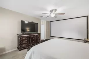 7327 Sunshine Cir, Tampa, FL 33634 - Photo 14
