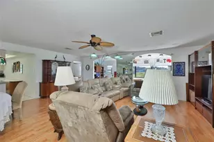 2611 Lancaster Dr, Sun City Center, FL 33573 - Photo 4