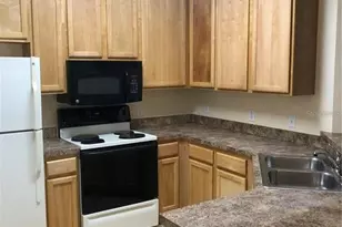2407 Courtney Meadows Ct, Tampa, FL 33619 - Photo 6