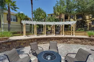 2407 Courtney Meadows Ct, Tampa, FL 33619 - Photo 16