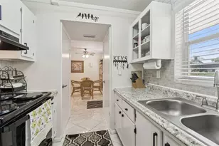 2750 E Bay Dr, Largo, FL 33771 - Photo 12