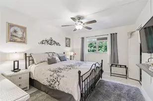 2750 E Bay Dr, Largo, FL 33771 - Photo 16