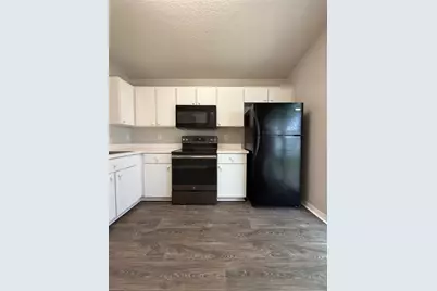 28510 Seashell Court, Wesley Chapel, FL 33545 - Photo 4