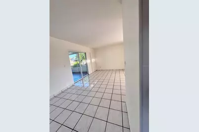 10611 N Altman Street, Tampa, FL 33612 - Photo 8