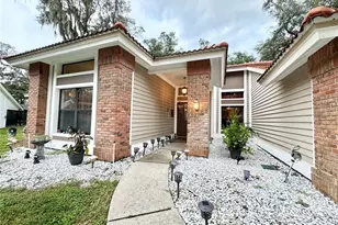 5455 Pine Bark Ln, Wesley Chapel, FL 33543 - Photo 2