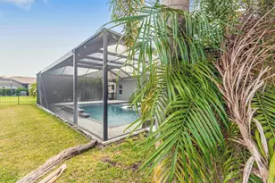 6504 Maiden Sea Dr, Apollo Beach, FL 33572 - Photo 46