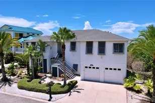 511 Seaview Dr, Tarpon Springs, FL 34689 - Photo 2