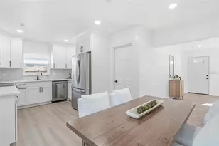4720 Mohegan Rd, Saint Petersburg, FL 33708 - Photo 6