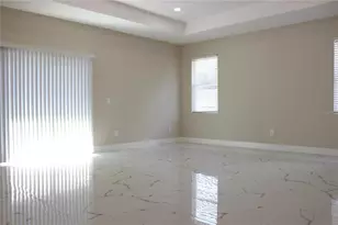 9304 N 18th St, Tampa, FL 33612 - Photo 10