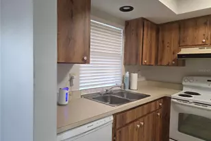 2583 Countryside Blvd, Clearwater, FL 33761 - Photo 8