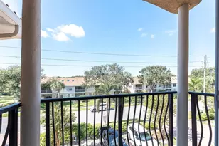 300 Capri Blvd, Treasure Island, FL 33706 - Photo 20