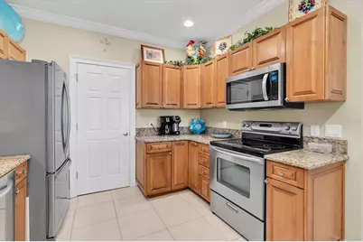 300 Capri Boulevard #6, Treasure Island, FL 33706 - Photo 14