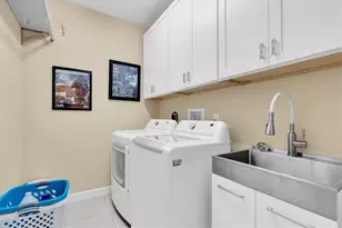 300 Capri Blvd, Treasure Island, FL 33706 - Photo 32