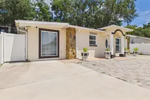 8721 N Orangeview Ave, Tampa, FL 33617 - Photo 6