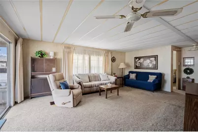 36831 Grace Avenue, Zephyrhills, FL 33542 - Photo 4