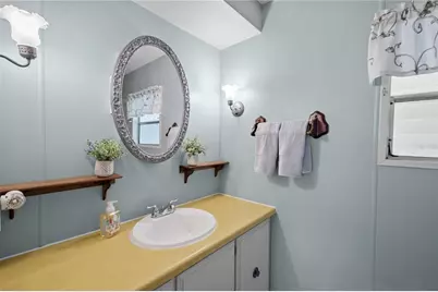 36831 Grace Avenue, Zephyrhills, FL 33542 - Photo 20