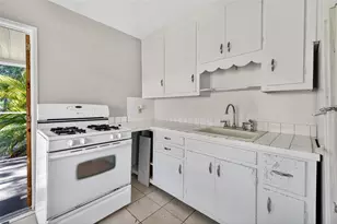 2122 6th Ave N, Saint Petersburg, FL 33713 - Photo 4