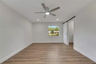 2207 Parkwood Dr, Valrico, FL 33594 - Photo 38