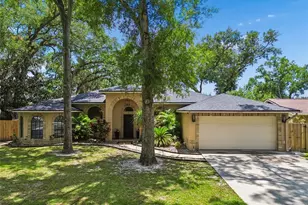 3602 Arlington Oaks Ct, Tampa, FL 33618 - Photo 2