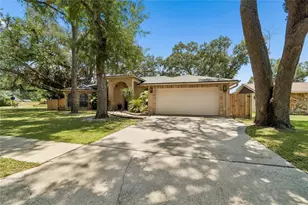 3602 Arlington Oaks Ct, Tampa, FL 33618 - Photo 4