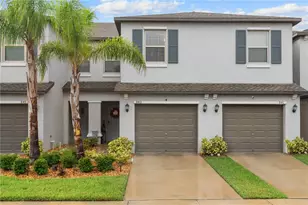 843 Royal Empress Dr, Ruskin, FL 33570 - Photo 2