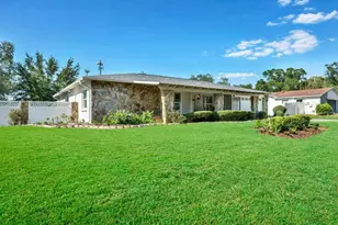 6625 Baybrooks Cir, Tampa, FL 33617 - Photo 2