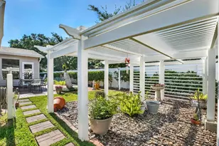 6625 Baybrooks Cir, Tampa, FL 33617 - Photo 40