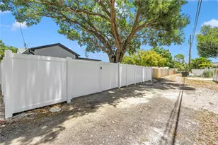 834 53rd Ave N, Saint Petersburg, FL 33703 - Photo 44