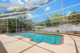 802 Allamanda Dr, Largo, FL 33770 - Photo 2