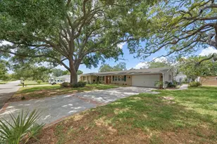 802 Allamanda Dr, Largo, FL 33770 - Photo 40