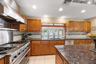 802 Allamanda Dr, Largo, FL 33770 - Photo 8