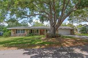 802 Allamanda Dr, Largo, FL 33770 - Photo 1