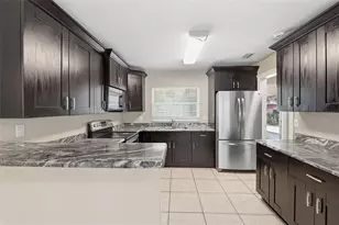4612 Snook Dr, Tampa, FL 33617 - Photo 10