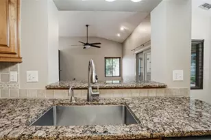 2715 Mock Orange Ct, Valrico, FL 33594 - Photo 22