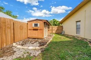 10657 Del Prado Dr E, Largo, FL 33774 - Photo 54