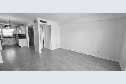 3747 Pompano Drive SE, Saint Petersburg, FL 33705 - Photo 8
