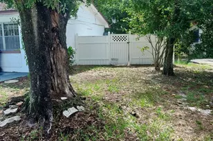 4617 Snook Dr, Tampa, FL 33617 - Photo 4