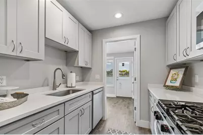 5955 30th Avenue S #105, Gulfport, FL 33707 - Photo 8