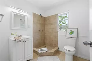 8017 Cardinal Dr, Tampa, FL 33617 - Photo 20
