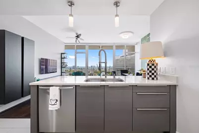 175 1st Street S #1204, Saint Petersburg, FL 33701 - Photo 6