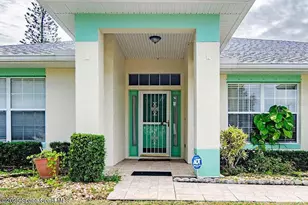 778 NW Hamm St, Palm Bay, FL 32907 - Photo 2