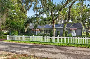 11004 Theresa Arbor Dr, Temple Terrace, FL 33617 - Photo 70