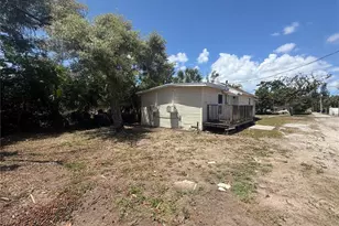 2220 20th St S, Saint Petersburg, FL 33712 - Photo 12