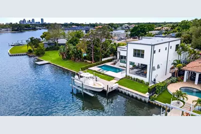 874 Placido Way NE, Saint Petersburg, FL 33704 - Photo 2