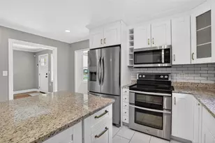2810 Sanders Dr, Tampa, FL 33611 - Photo 14