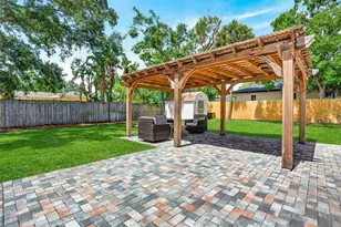 2810 Sanders Dr, Tampa, FL 33611 - Photo 36