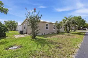 36131 Zinnia St, Zephyrhills, FL 33541 - Photo 24
