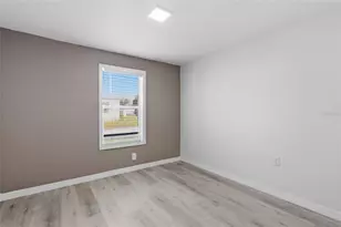 36131 Zinnia St, Zephyrhills, FL 33541 - Photo 14