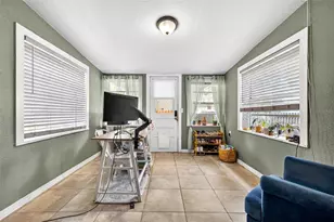 1318 W Rambla St, Tampa, FL 33612 - Photo 22